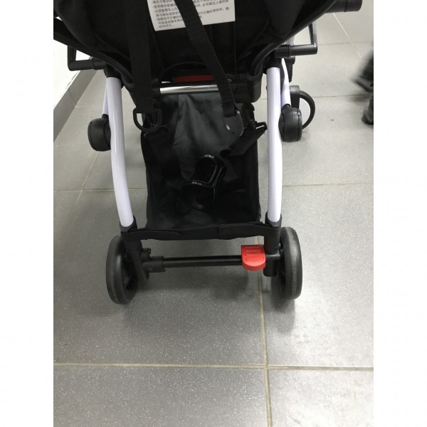 Детская прогулочная коляска Yoya складная черная изображение 5